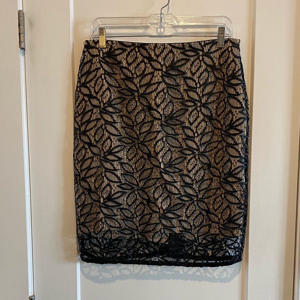 Knock out piece! Leathery flower overlay makes this so hot & unique! Ann T S4